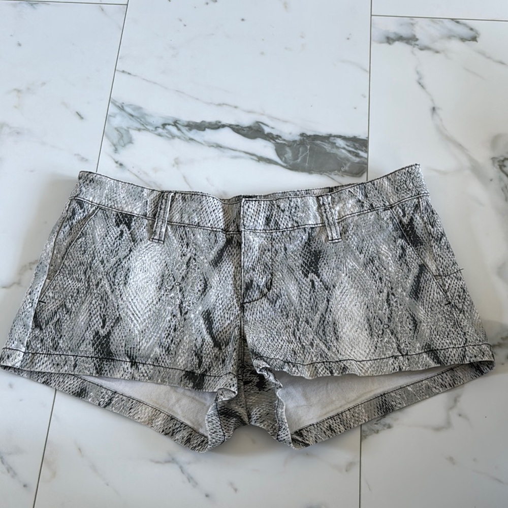 Hurley Gray Snake Print Women's Shorts